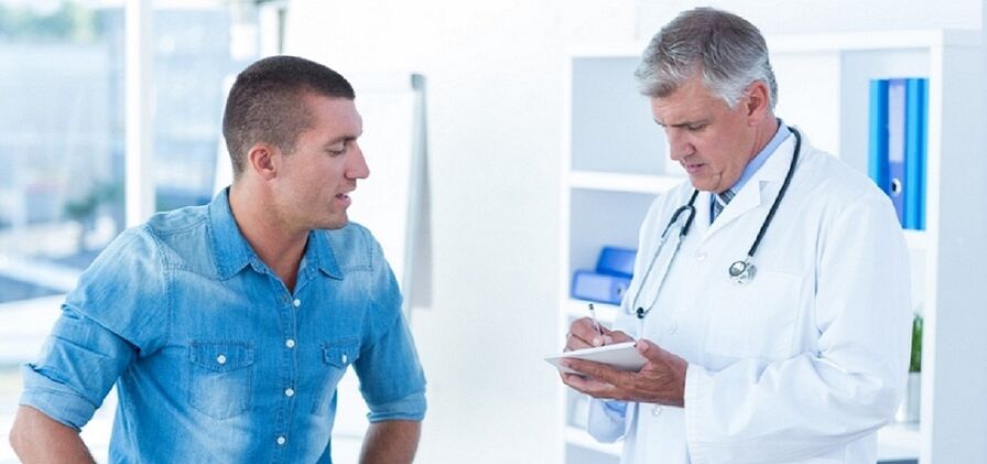 The doctor recommends the patient a device for prostatitis